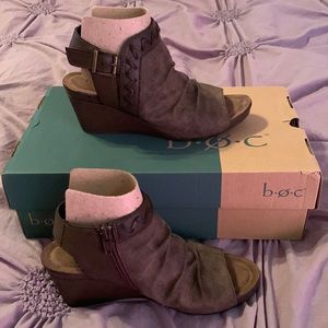 b.o.c open toe wedge